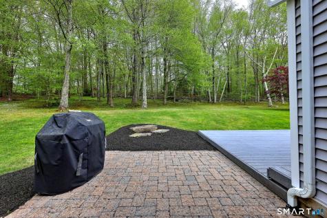 41 Tuttle Court Bethany CT 06524
