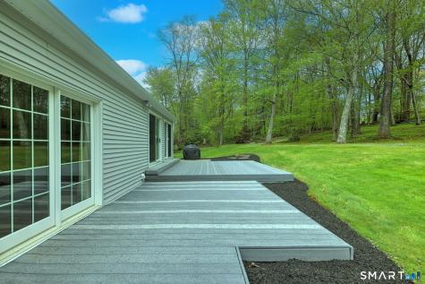 41 Tuttle Court Bethany CT 06524