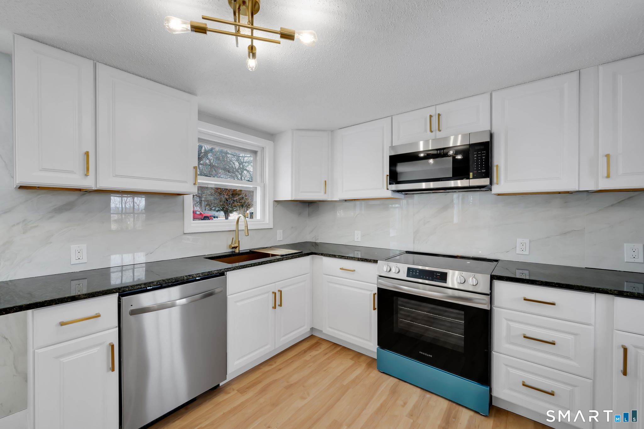 52 Vineyard Road North Haven CT 06473