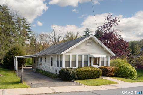 22 Pease Street North Canaan CT 06018