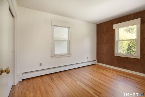 22 Pease Street North Canaan CT 06018