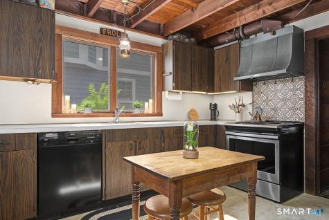 96 Boardwalk Groton CT 06340