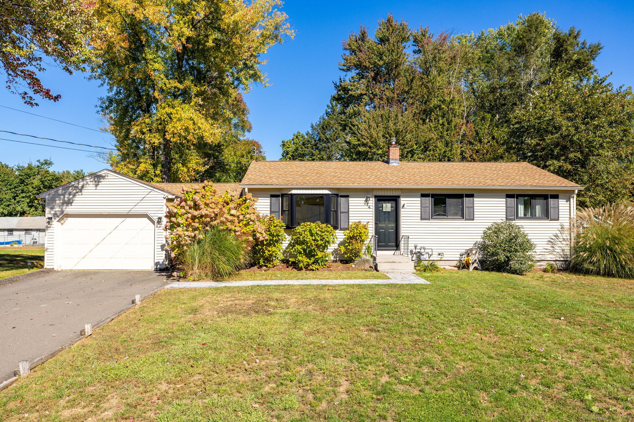 74 Alison Drive South Windsor CT 06074