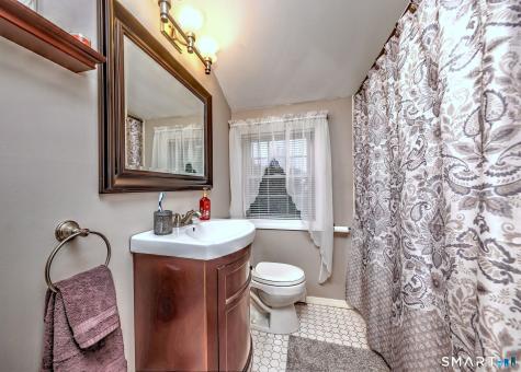 40 Sapphire Street Enfield CT 06082