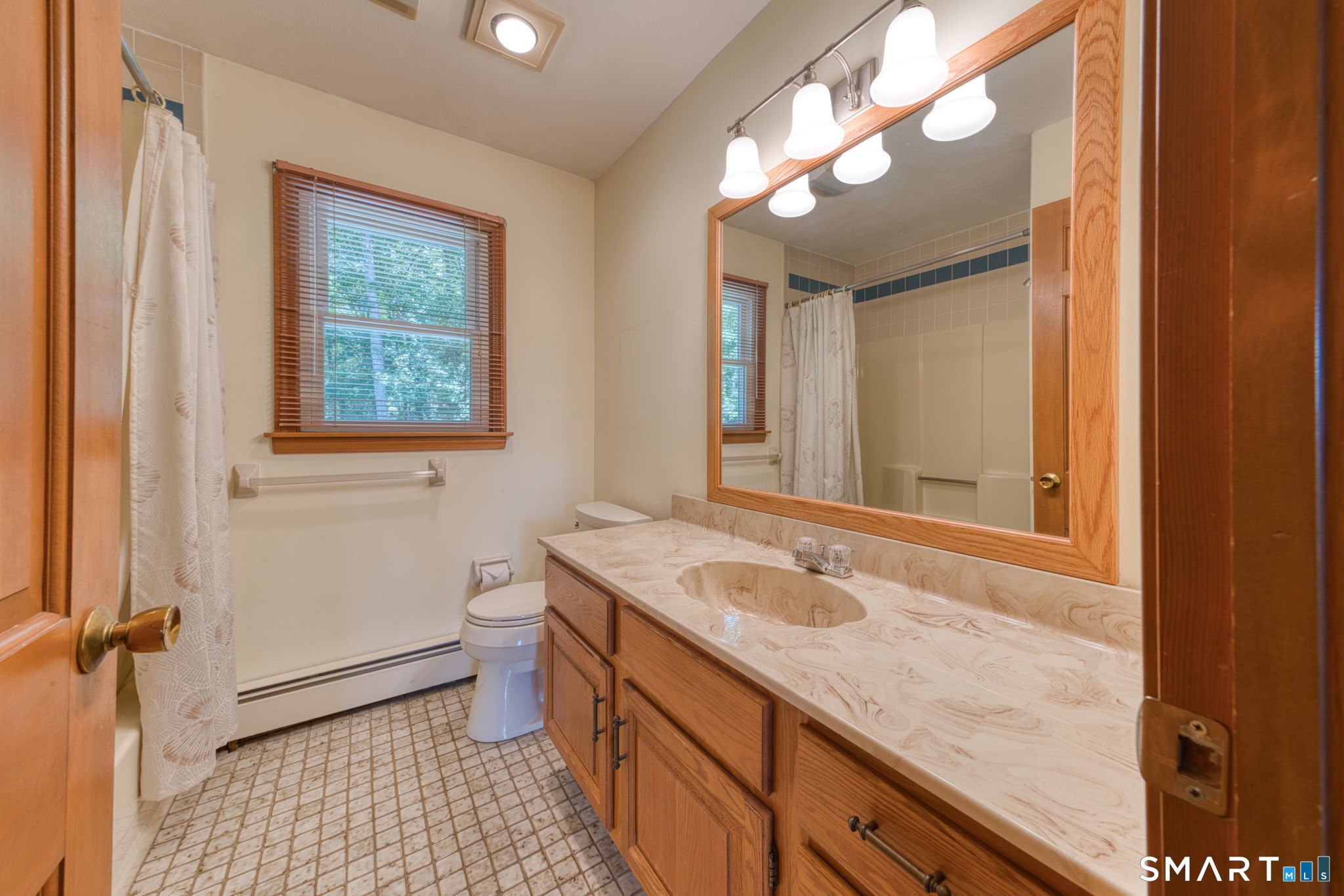 170 Garnet Lane South Windsor CT 06074