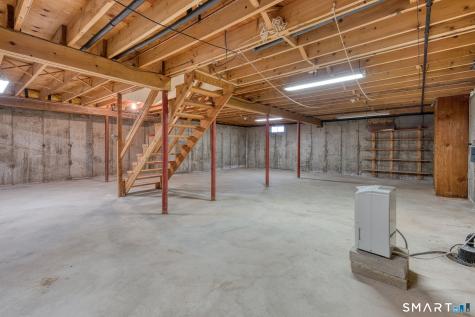 170 Garnet Lane South Windsor CT 06074