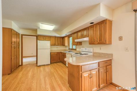 170 Garnet Lane South Windsor CT 06074