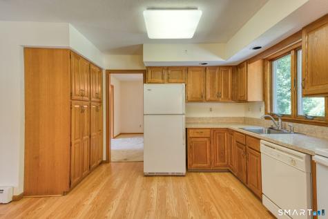 170 Garnet Lane South Windsor CT 06074