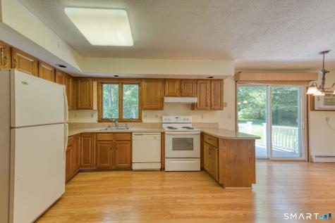 170 Garnet Lane South Windsor CT 06074