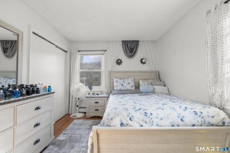15 Kenneth Circle Waterbury CT 06710