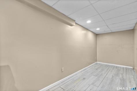 15 Kenneth Circle Waterbury CT 06710