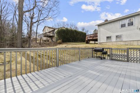 15 Kenneth Circle Waterbury CT 06710