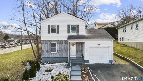 15 Kenneth Circle Waterbury CT 06710