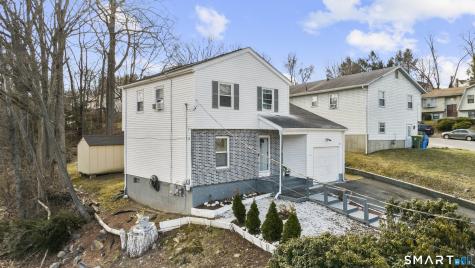 15 Kenneth Circle Waterbury CT 06710