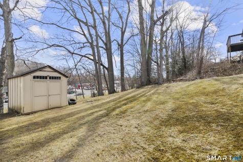 15 Kenneth Circle Waterbury CT 06710