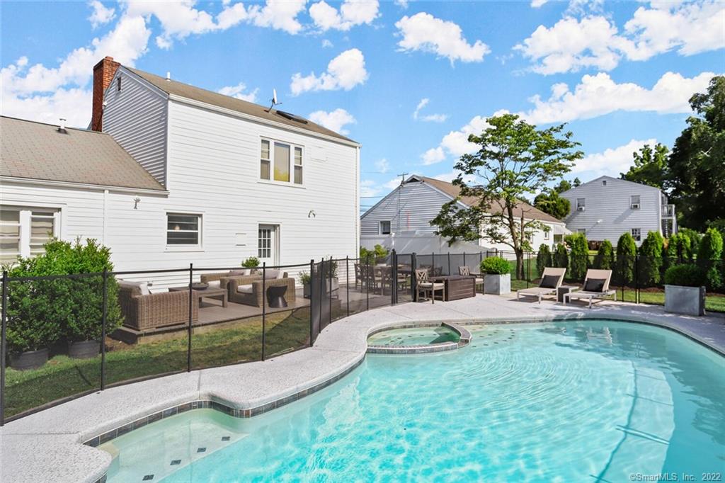 140 Courtland Avenue Stamford CT 06902