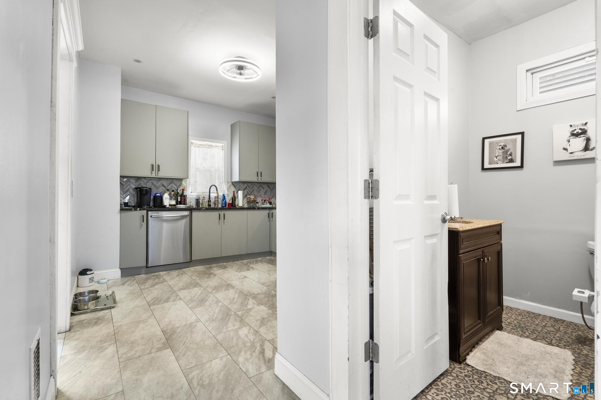 106 Peck Avenue West Haven CT 06516