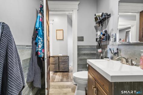 106 Peck Avenue West Haven CT 06516
