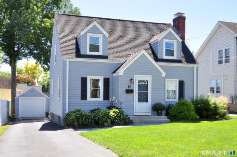 19 Fennbrook Road West Hartford CT 06119