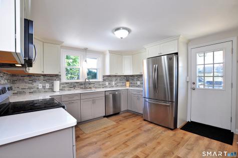 19 Fennbrook Road West Hartford CT 06119