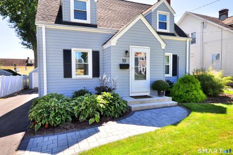 19 Fennbrook Road West Hartford CT 06119