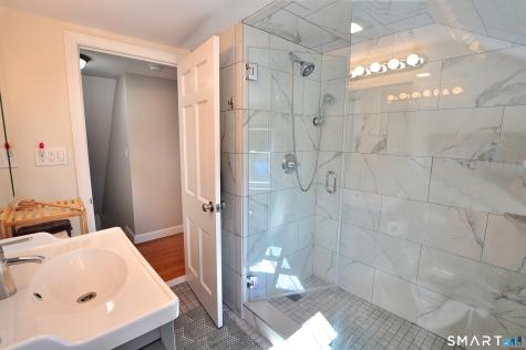 19 Fennbrook Road West Hartford CT 06119
