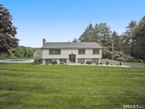 723 Totoket Road North Branford CT 06472