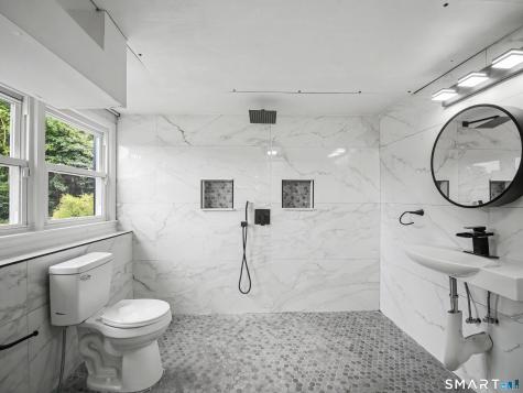 723 Totoket Road North Branford CT 06472