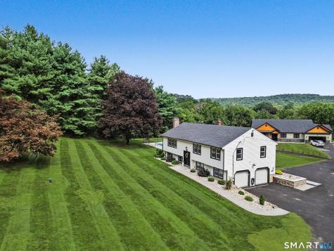 723 Totoket Road North Branford CT 06472