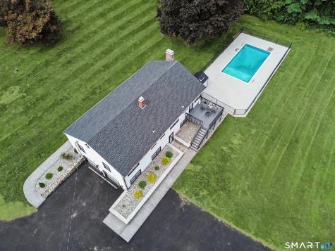 723 Totoket Road North Branford CT 06472