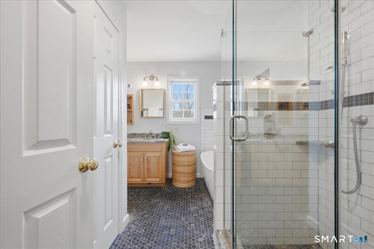99 Sleepy Hollow Road East Lyme CT 06357