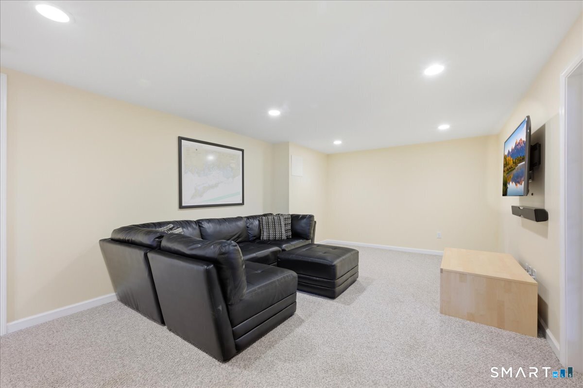 99 Sleepy Hollow Road East Lyme CT 06357