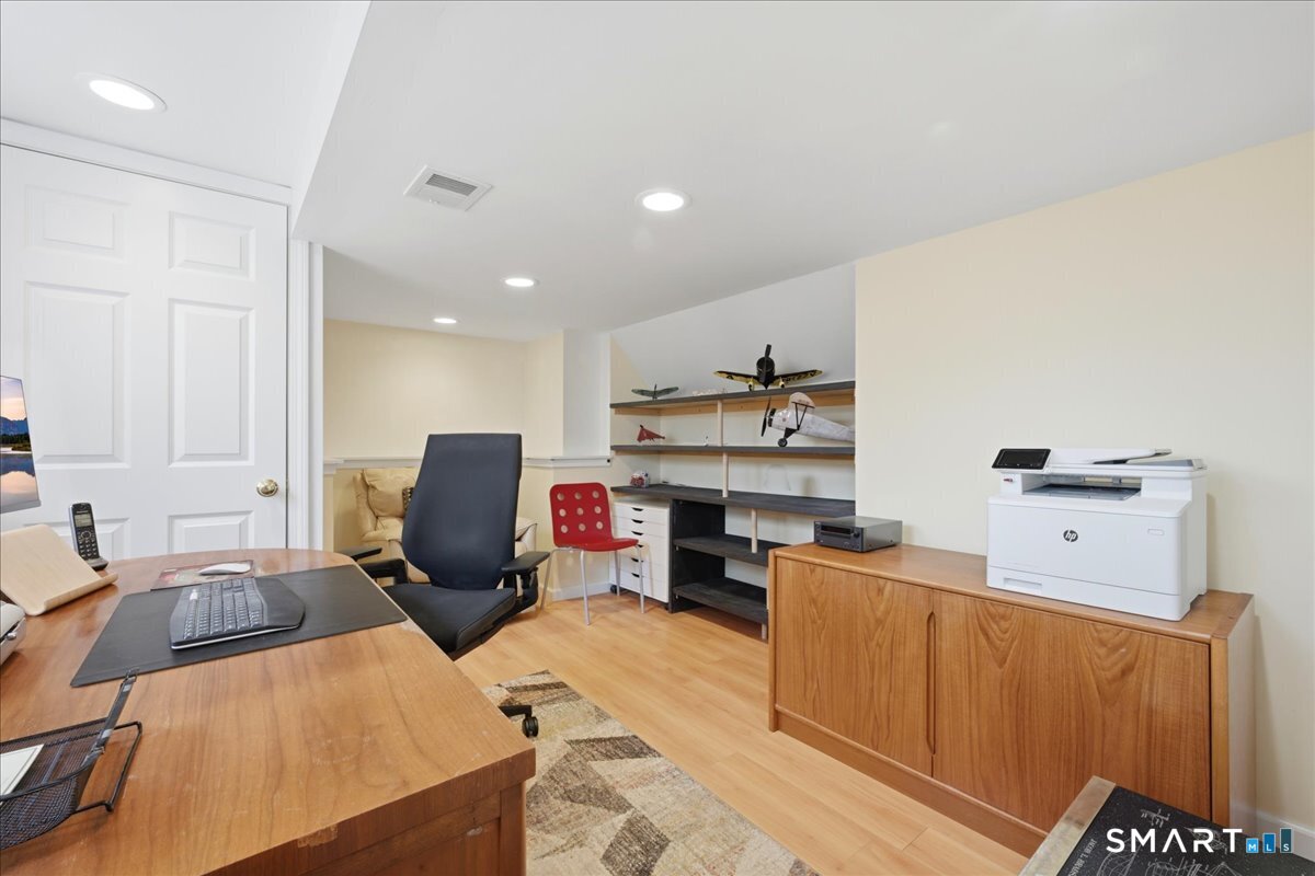99 Sleepy Hollow Road East Lyme CT 06357
