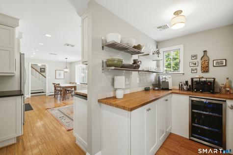 49 Apple Hill Road West Hartford CT 06117
