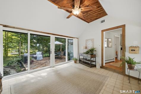 49 Apple Hill Road West Hartford CT 06117