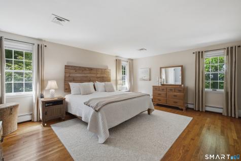 49 Apple Hill Road West Hartford CT 06117