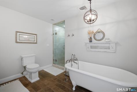 49 Apple Hill Road West Hartford CT 06117