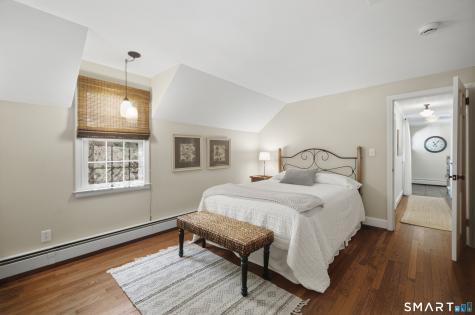 49 Apple Hill Road West Hartford CT 06117