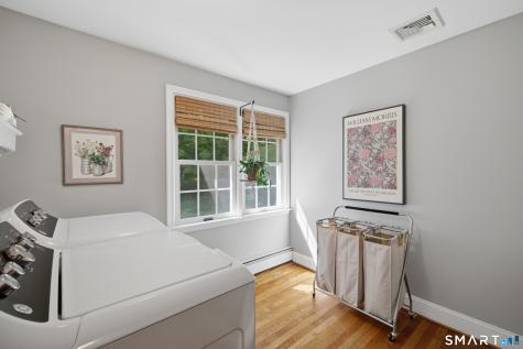 49 Apple Hill Road West Hartford CT 06117
