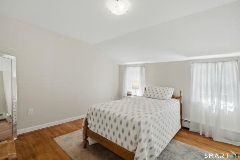 49 Apple Hill Road West Hartford CT 06117