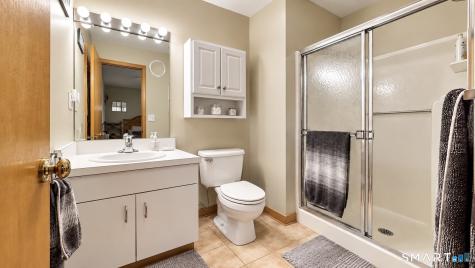 17 Pier Court Milford CT 06460