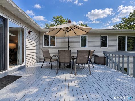 17 Pier Court Milford CT 06460
