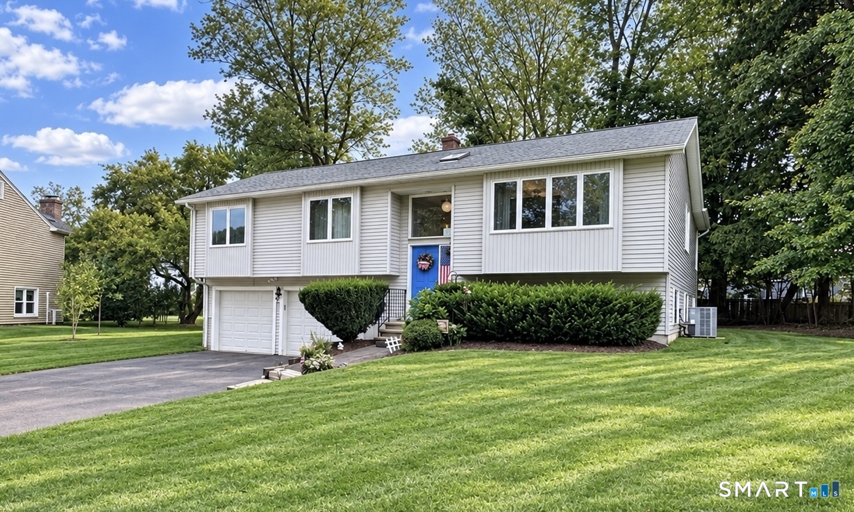 17 Pier Court Milford CT 06460
