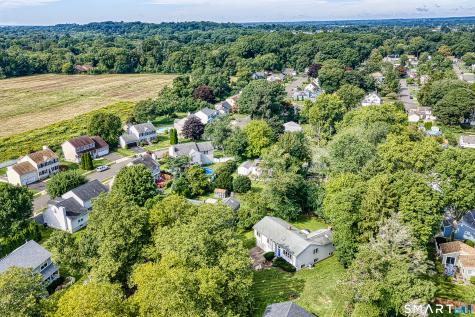 17 Pier Court Milford CT 06460