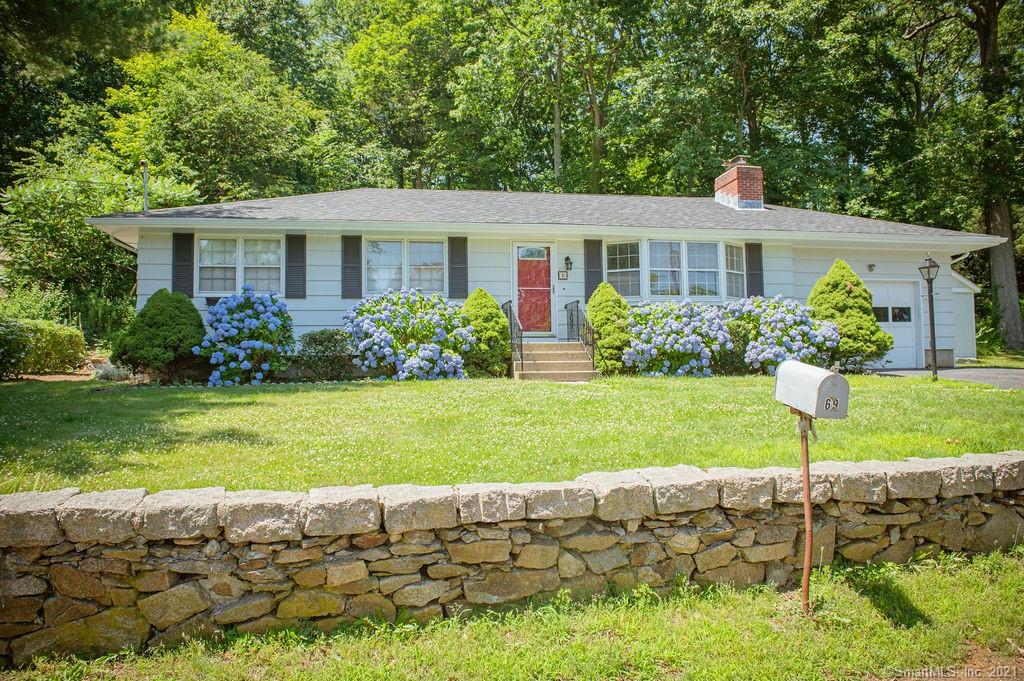 72 Stannard Avenue Branford CT 06405