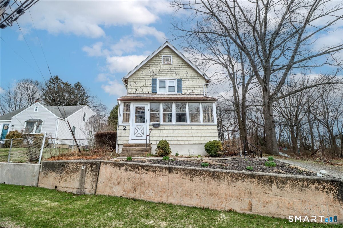 2 Reeds Lane Stratford CT 06614