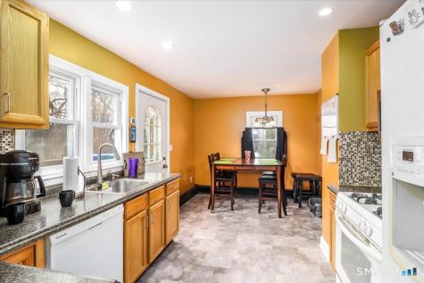 2 Reeds Lane Stratford CT 06614