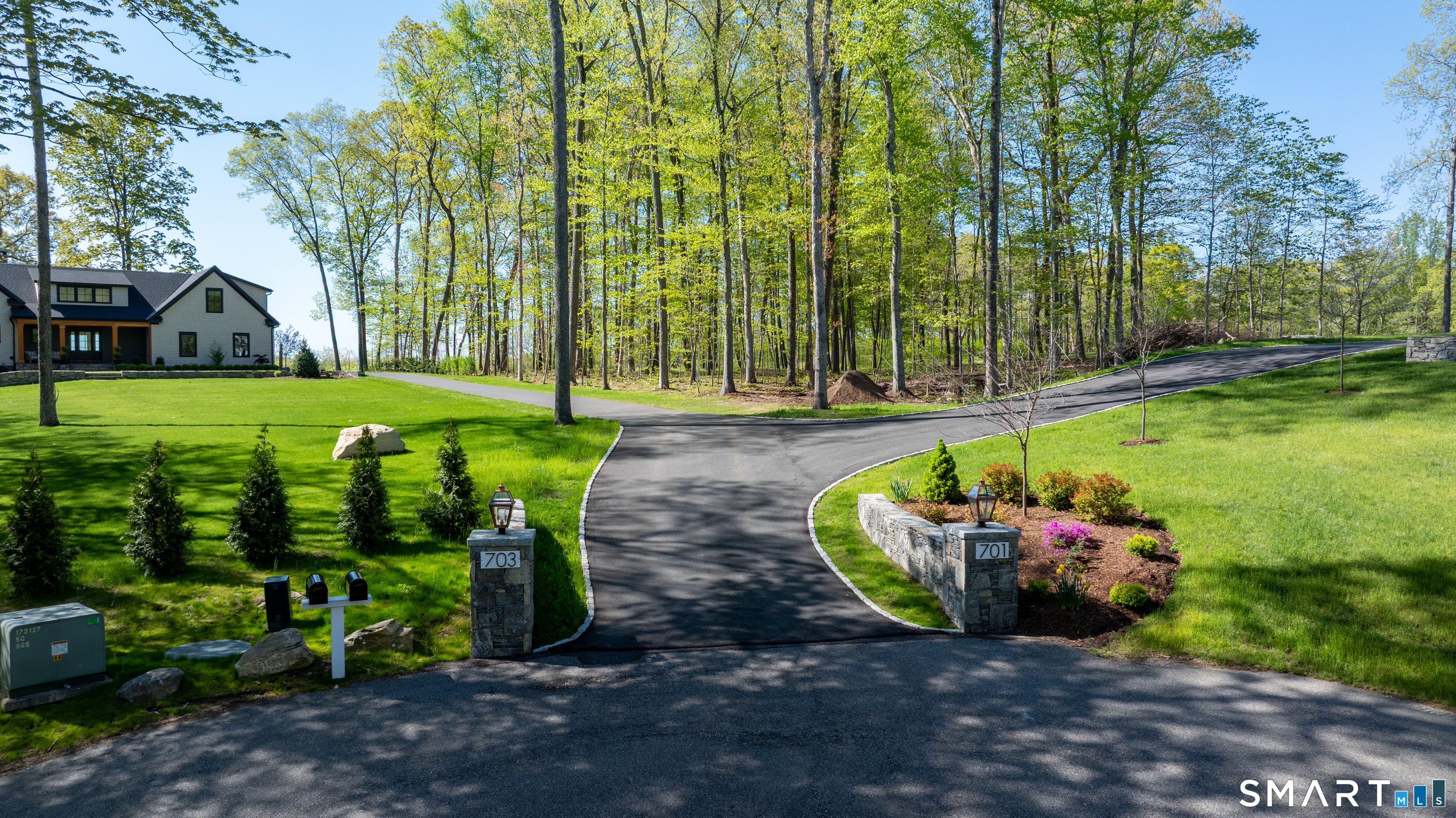 702 Fox Hopyard Road East Haddam CT 06423