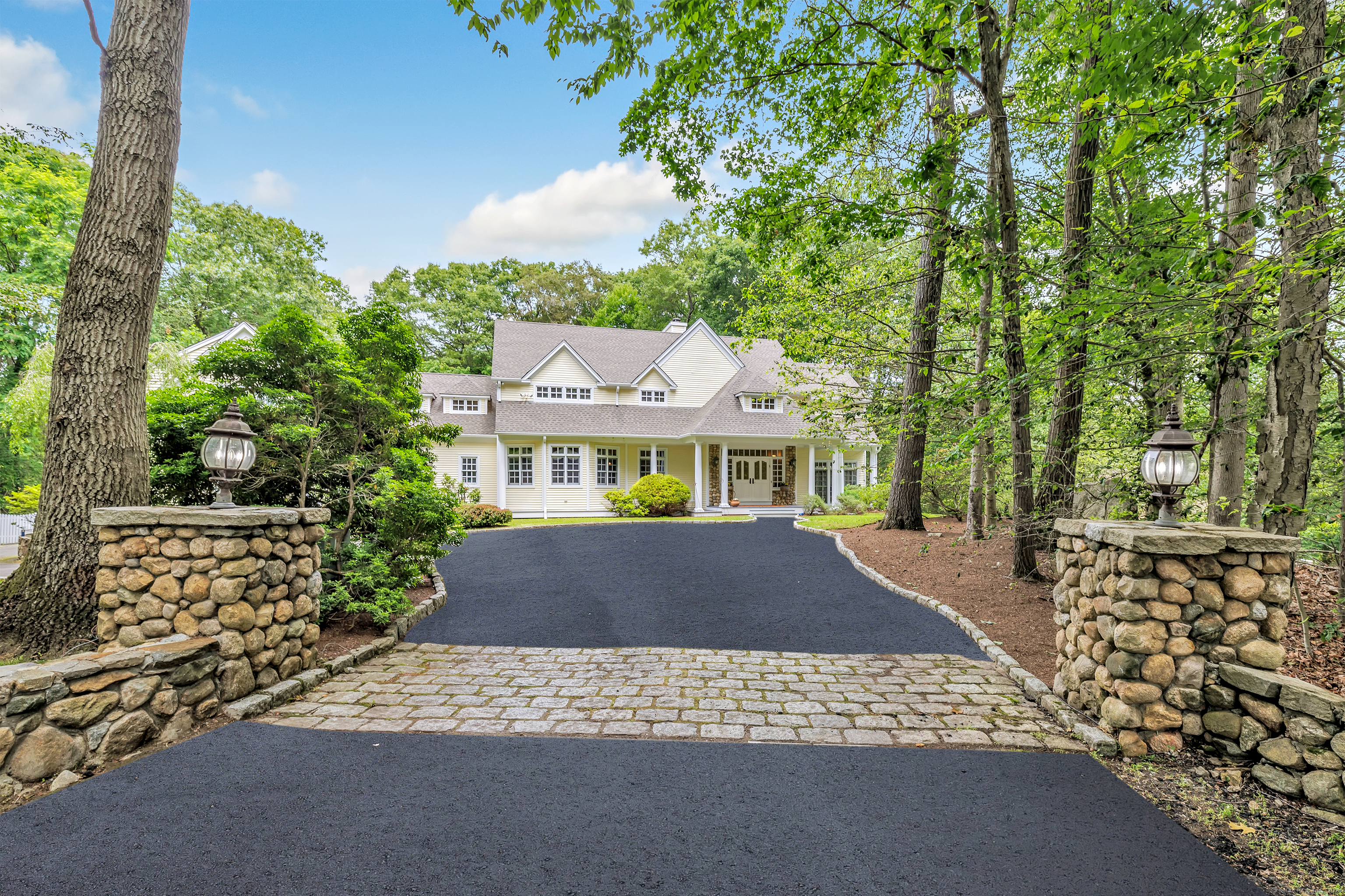 15 Patchen Lane Weston CT 06883