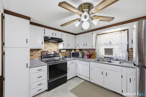 142 Jackson Drive Suffield CT 06093